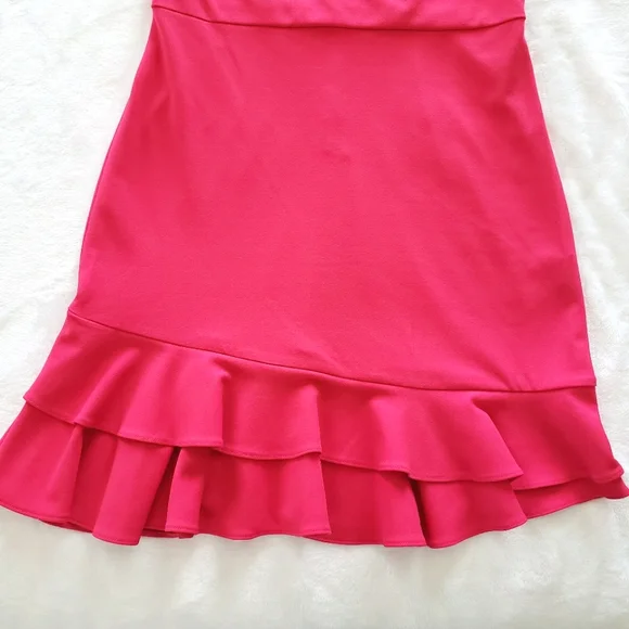 BETSEY JOHNSON Short Sleeve Fitted Ruffle Hem Fuchsia Dress--NWT--10 - Picture 8 of 12